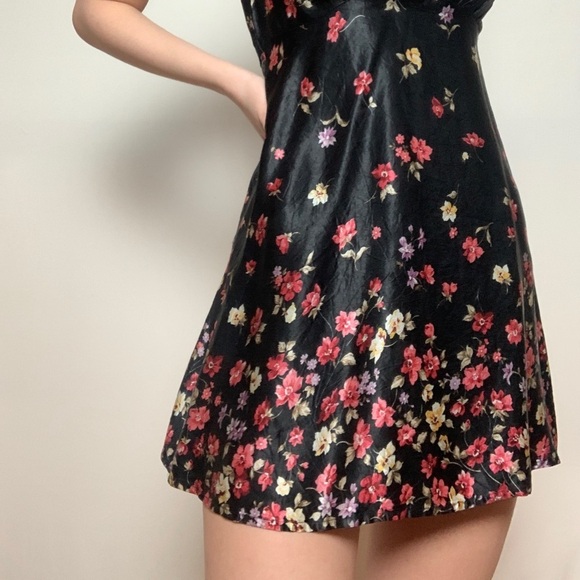 Vintage 90s Y2K Satin Floral Mini Dress Size S - Picture 3 of 8